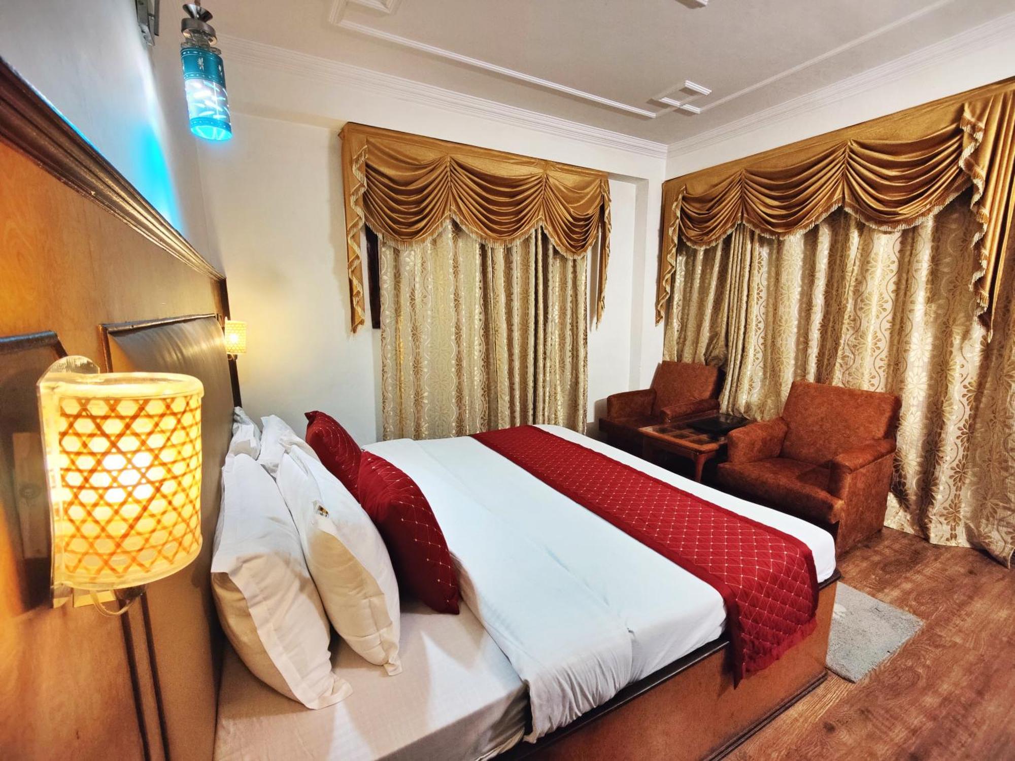 Surya International Hotel Manali Near Mall Road Экстерьер фото