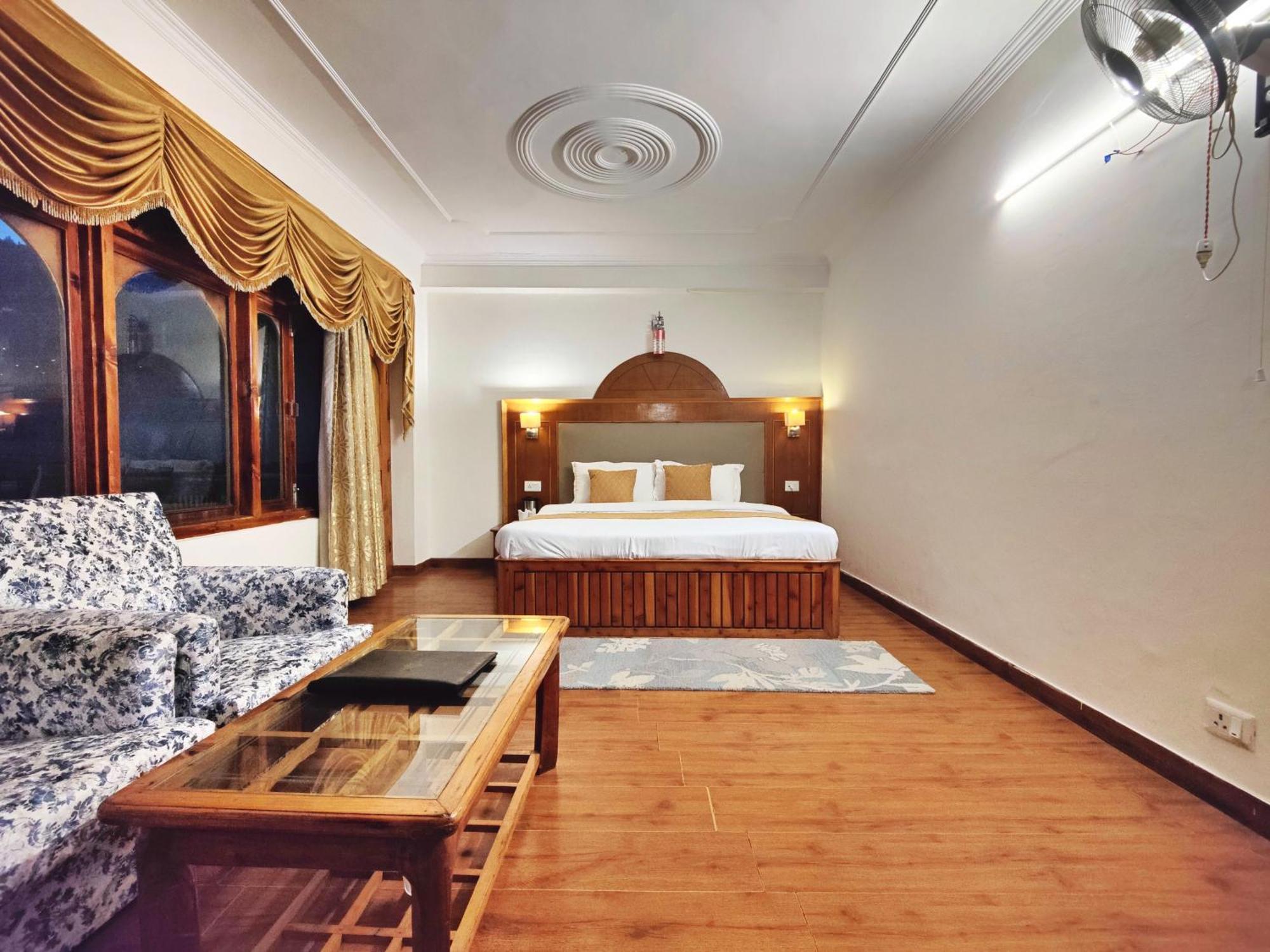 Surya International Hotel Manali Near Mall Road Экстерьер фото
