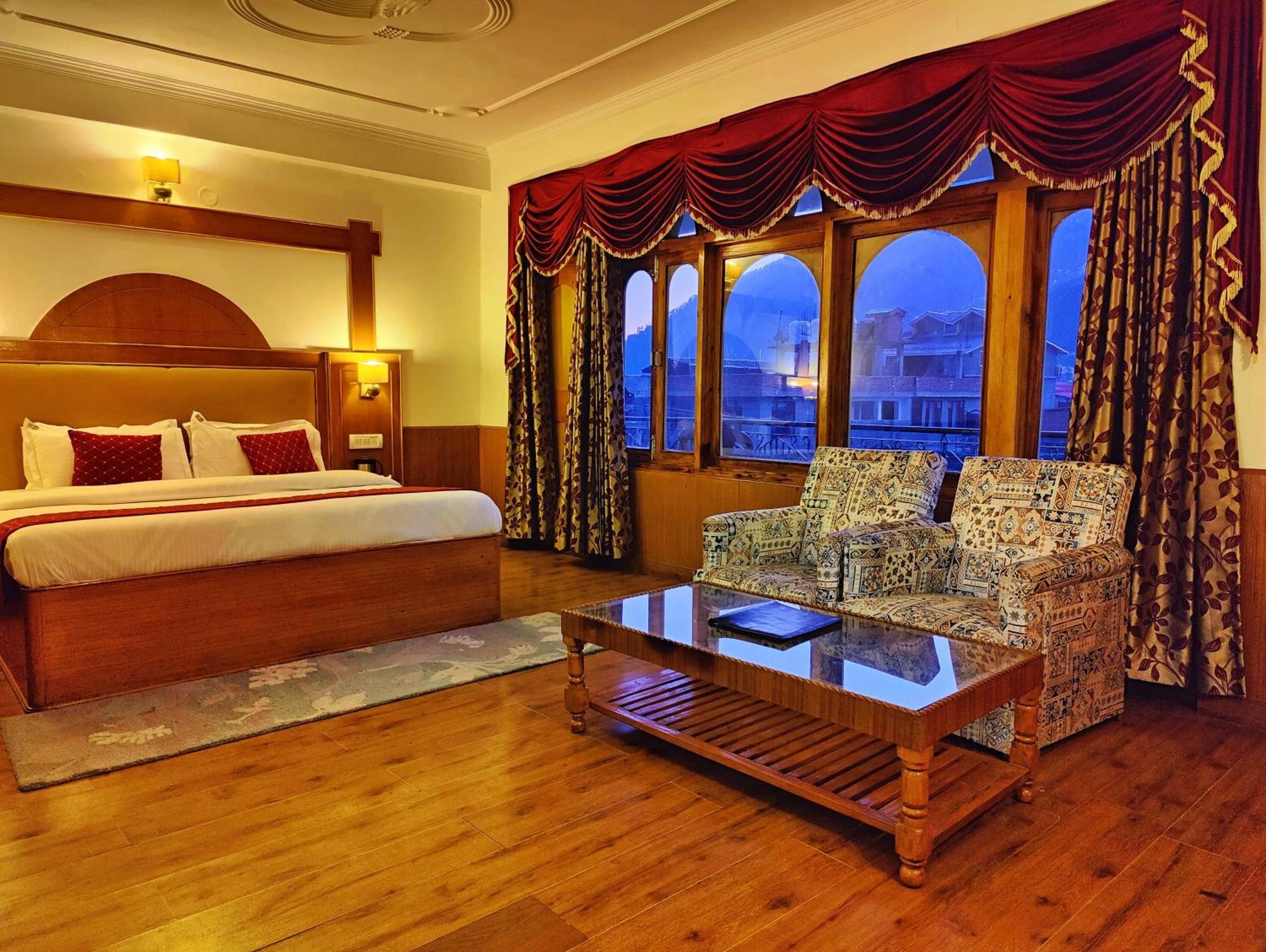 Surya International Hotel Manali Near Mall Road Экстерьер фото