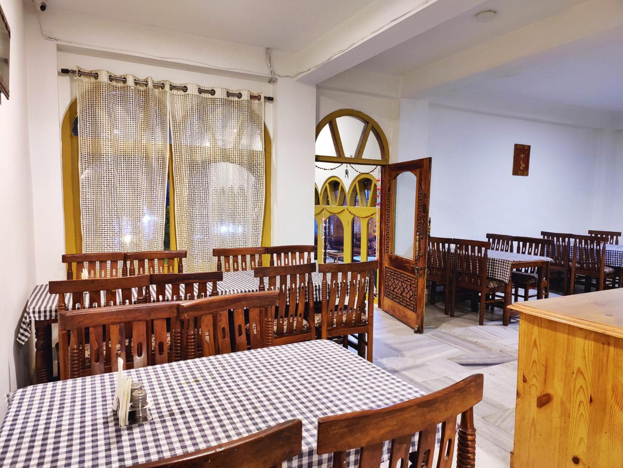 Surya International Hotel Manali Near Mall Road Экстерьер фото